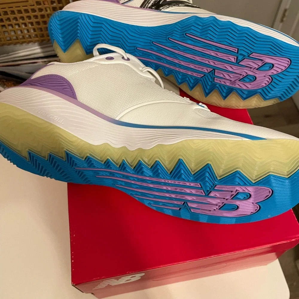 New In Box Men’s New Balance Hesi Low Unity of Sport - Picture 7 of 7